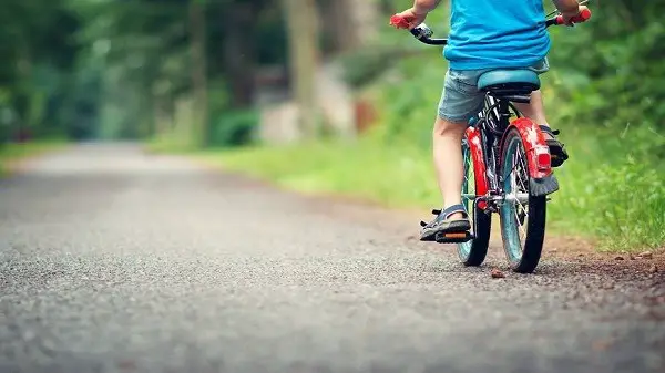 Nuo kokio amžiaus galima važiuoti dviračiu
